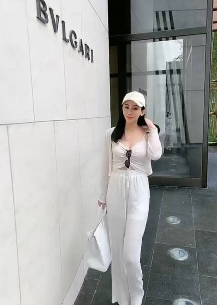 曼谷外围女怎么找